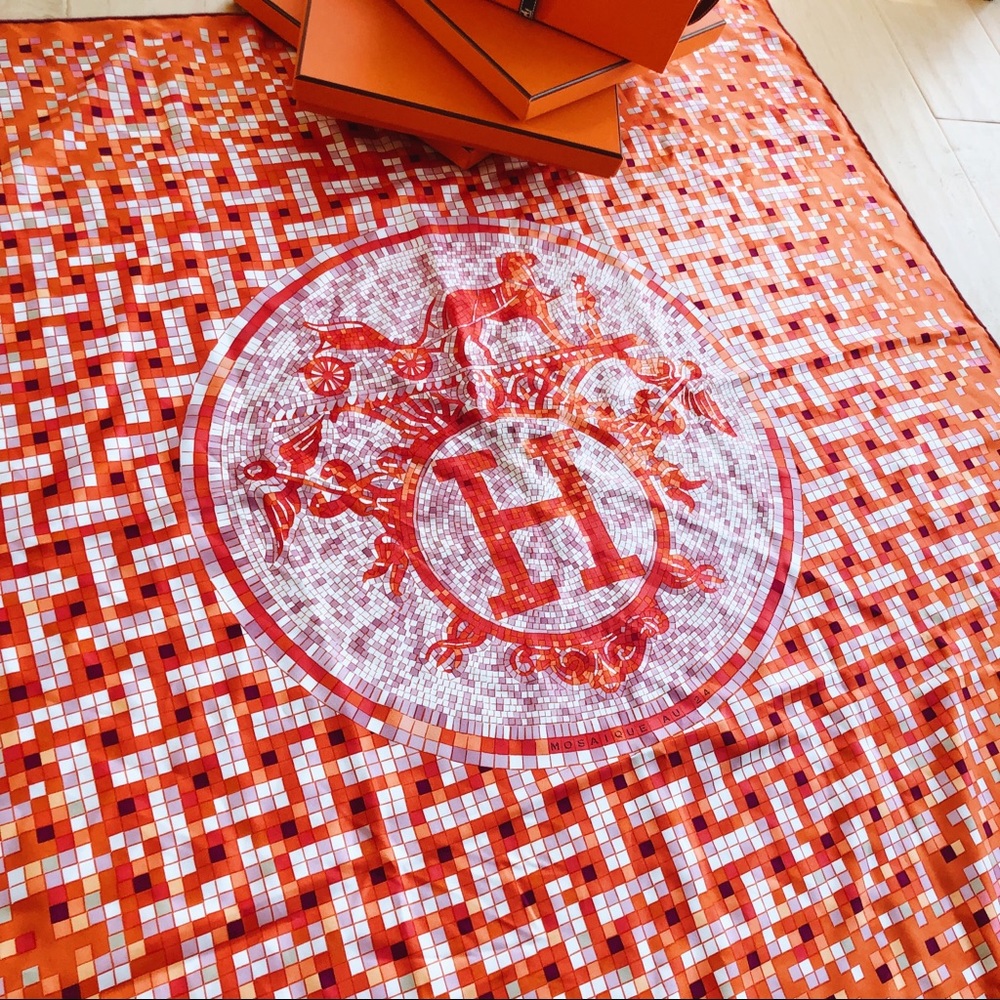 {hermes} mosaique au 24 scarf